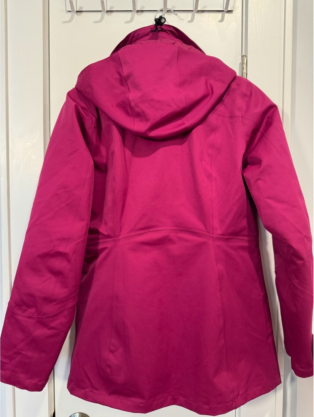 Patagonia Women's Pink Hooded Jacket Size Small - Picture 3 of 3